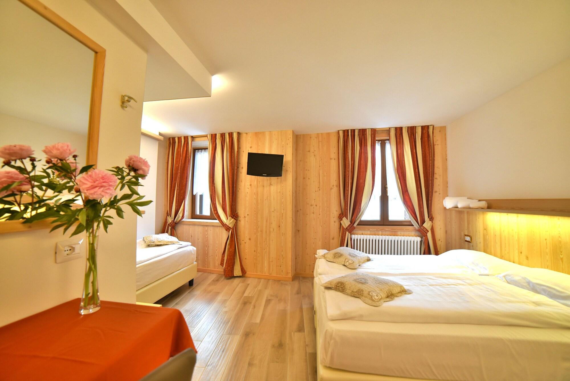 Albergo Stelvio Μπόρμιο Εξωτερικό φωτογραφία